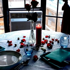 Whiosyrt Artificial Petals 1000 PCS Dark-Red Silk Rose Petals for Valentine's Day,Romantic Night,Wedding,Proposal Anniversary Flower Decorations, Event, Party, in Bulk(Red-Black)