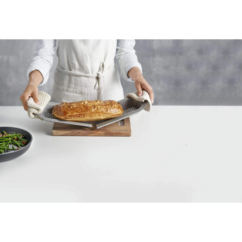 Betty Bossi Vario Crispy Baking Tray for Baking Fillets in