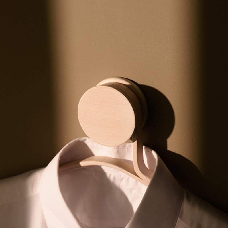 GUDEE CAKON Set of 3 Bamboo Hangers – Eco-Friendly, Strong