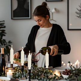 MAITREYA Ivory Short Taper Candle Candlesticks Dripless Dinner Candle for Wedding Party Decoration Home Dinner,6.5inch,4 Pack