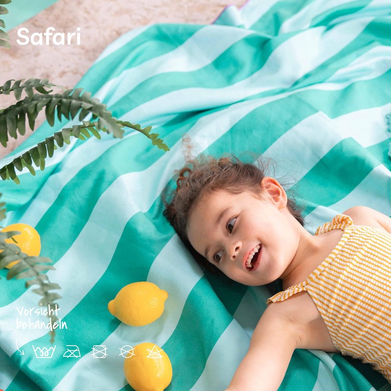 Quut Beach / Pool Towel for Kids with Game -