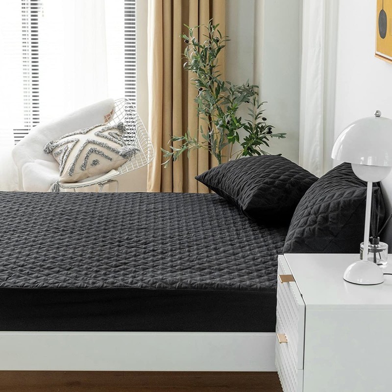 jejeloiu Black Quilted Mattress Pad, 100% Waterproof Breathable Twin Bedding