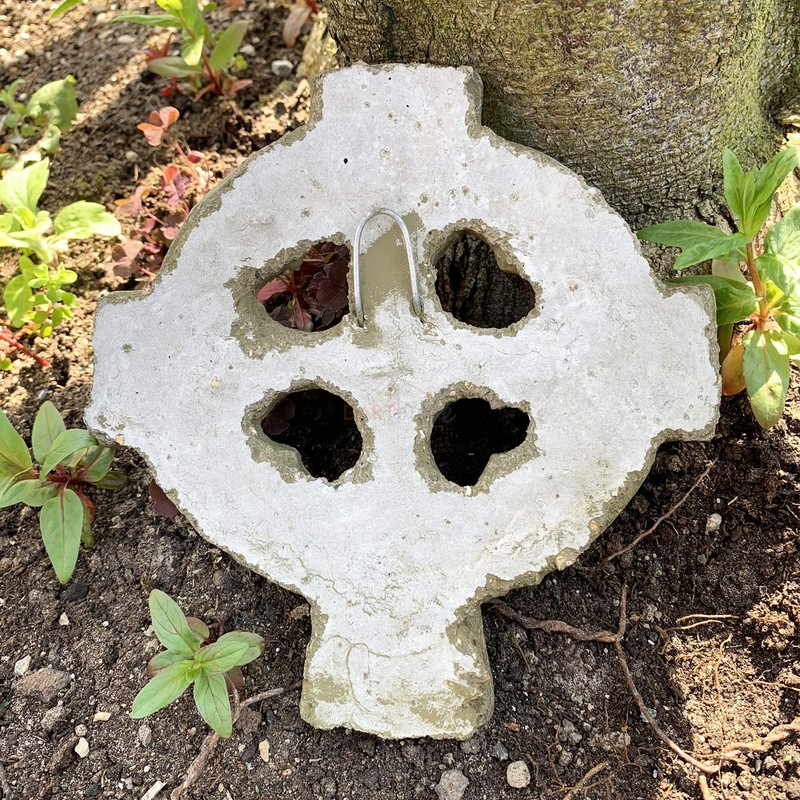 Darthome Ltd Ancient Stone Celtic Cross Tile Hanging Garden Ornament
