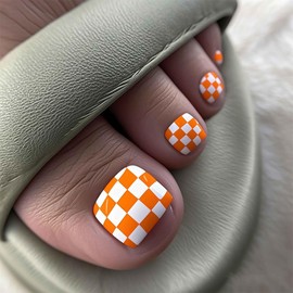 Summer Press on Toenails Orange White Fake Toenails with Checkerboard Pattern Designs Short Square Acrylic Stick on Toe Nails Gradient False Nails Reusable Glue on Nails for Women 24Pcs