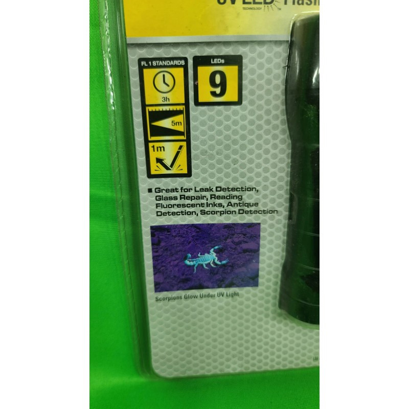 Defiant LOT OF 2 DEFIANT 9 UV LED ALUMINUM FLASHLIGHT-100