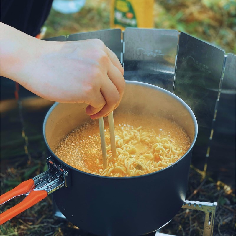 Asian Ramen Box | 8 Korean Ramen + 2 Chopsticks