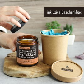 Lustige Duftkerze mit Spruch für Beste FreundIn | Handgemacht aus Sojawachs | In Geschenkbox | Nachhaltiges Geschenk Freundschaft Freundin Freund Partner Schwester BFF |Apfel-Zimt