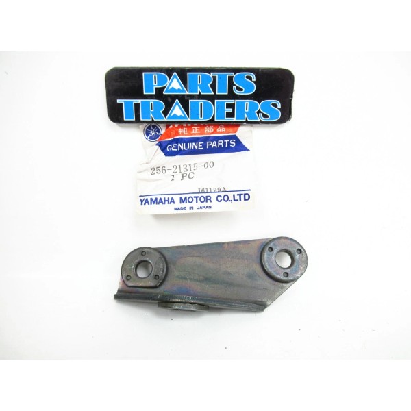 Yamaha NOS Genuine Yamaha Right Upper Engine Mounting Bracket TX650