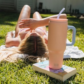 bottlebottle Bottle Bottle Coffee Tumbler, Stainless Steel with Handle and Straw for Travel Gifts, Party, Office, University, Sports, Thermos Flask, BPA Free, Leak-Proof, 40 oz (1.1 L) (Peach)