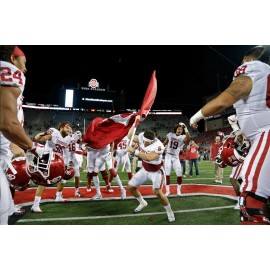 Oklahoma Sooners Baker Mayfield Planting Flag Midfield Poster (24x36) inches