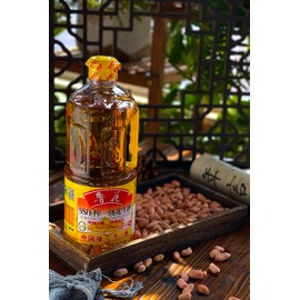 Luhua Chinese Peanut Oil 33.8 Fl Oz