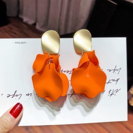 tenghong2021 Gold Metal Colorful Acrylic Rose Petal Earrings Dangle Exaggerated Flower Earrings Drop Statement Floral Tassel Earrings for Women-Orange