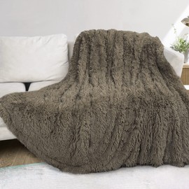 XYYZYZ Super Fluffy Throw Blanket, Faux Fur Fuzzy Blanket for Couch Sofa Bed, 70x78 Inches,Camel