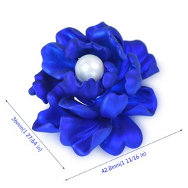 YYBONNIE Elegant Crystal Blooming Rose Flower Brooch Lapel Pin Breastpin for Women Birdal Cardigan Hat Scarf Suit Sweater Floral Pins (Blue Pearl Peony Flower)