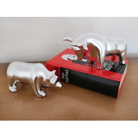 FeinKnick Ceramic Sculpture Bull and Bear as a Symbol for Economy and Stock Exchange - Modern Decorative Figure in Silver Ceramic - Decorative Figures Pair as Desk Decoration - Figure for Living Room