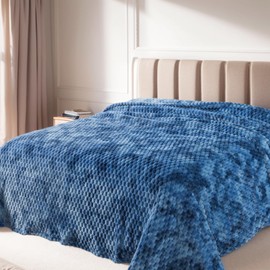 Richave Twin Size Blanket, Premium Lightweight Anti-Static 66x90 Inches 3D Clouds Stylish Jacquard Velvet Plush Bed Blanket for Twin XL Extra Long Bed, Tie-dye Stone Blue