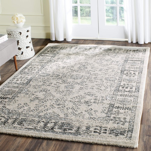 SAFAVIEH Carmel Collection CAR275A Oriental Non-Shedding Living Room Bedroom Accent Area Rug, 4' x 6', Beige / Blue