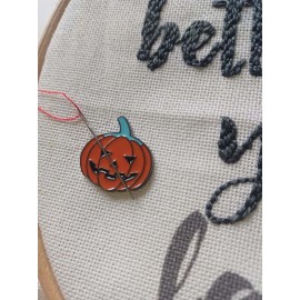 Wizardi Pumpkin Magnetic Needle Minder F07M10-4 Pumpkin