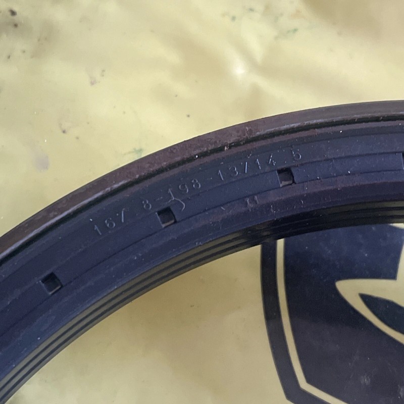 John Deere WHEEL HUB SEAL GASKET Original Part AL81842