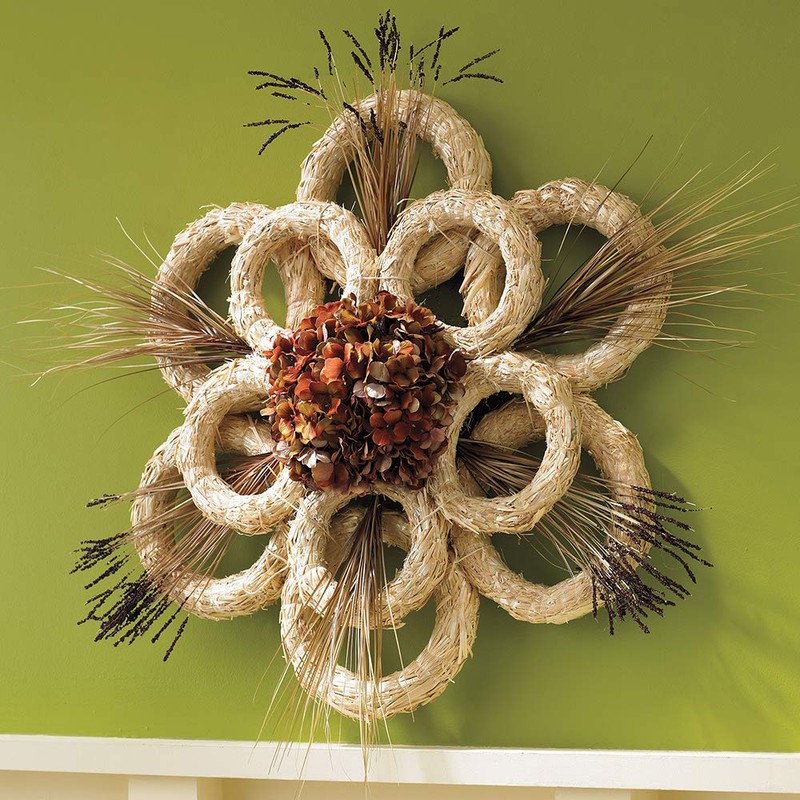 FloraCraft Straw Wreath Form 8 Inch Natural