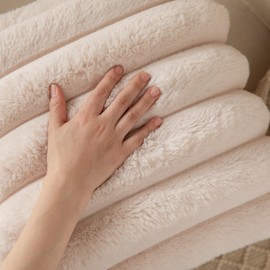 YAERTUN Set of 2 Beige Striped Decorative Cushion Covers 16x16 Inch 40x40 cm Plush Soft Throw Pillow Case with Velvet Back Faux Rabbit Fur Pillow Covers Sofa Couch Bed Livingroom