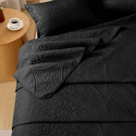 Cotton Passion Quilt Bedding Set - Lightweight Quilted Microfiber Bedspread Floral Pattern (Black, King)