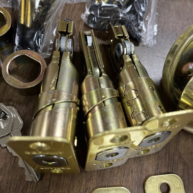 Schlage 3 Pack Defiant Single-Cylinder Deadbolt Bright Brass Finish Keyed