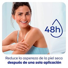 NIVEA Crema Corporal Humectante y Aclarante, Tono Natural Efecto Satin (400ml) - 48 horas de Humectacin Profunda con Filtros UVAUVB y Talco de Caoln  