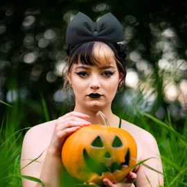 7Rainbows, diademas de lazo de 6.5 pulgadas, para mujeres y niñas, accesorios de pelo perfectos para fiestas y cosplay (negro)