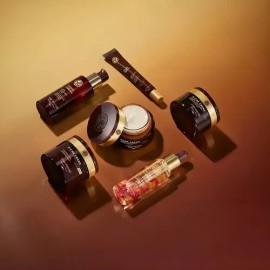 Bálsamo Labial Yves Rocher Riche Crme Ultra Regenerante  Ultra Regenerating Lip Balm                                                                  