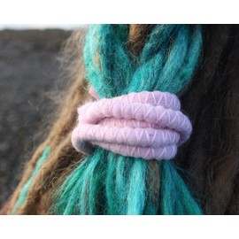 DreadLab Bendable Spiral Dreadlocks (30cm, Light Pink with Light Pink Thread)
