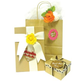 Wrapables 50 Gift Tags/Kraft Hang Tags with Free Cut Strings for Gifts, Crafts & Price Tags - White Flower