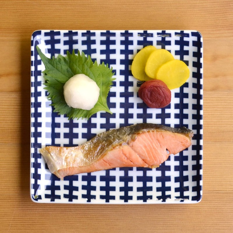 natural69 Medium Plate Zip/Woody 17 cm Hasami QA02 2 Piece