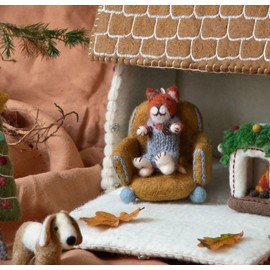 Gry & Sif Handmade & Fairtrade Certified Stylish Danish Design X Artisans from Nepal Felt Animal Figures Fox Family Decorative Figures for Standing Up 8 cm