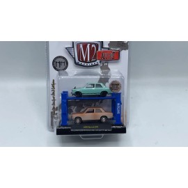 M2 Machines  2018 SEMA Auto Lift 1970 Datsun 510 Set 1 of 600 Limited Edition