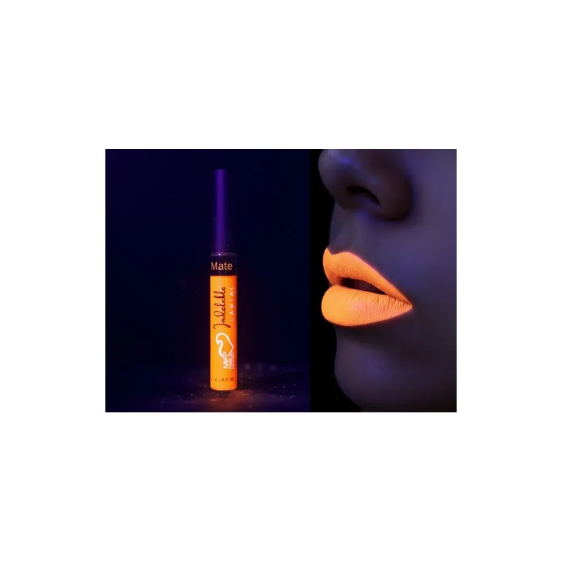 Labial Indeleble Mate Color Naranja Neón