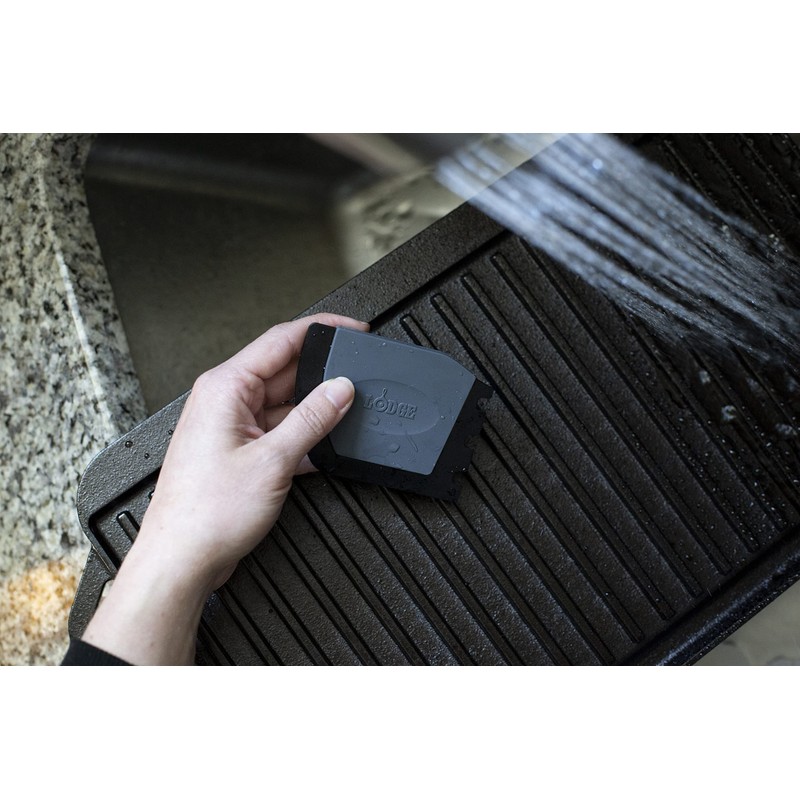 Lodge Deluxe Scraper for Cooking