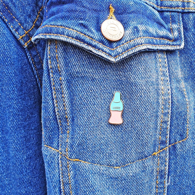 Metal Bubblegum Bottle Enamel Pin Badge with Glitter Cute Pins