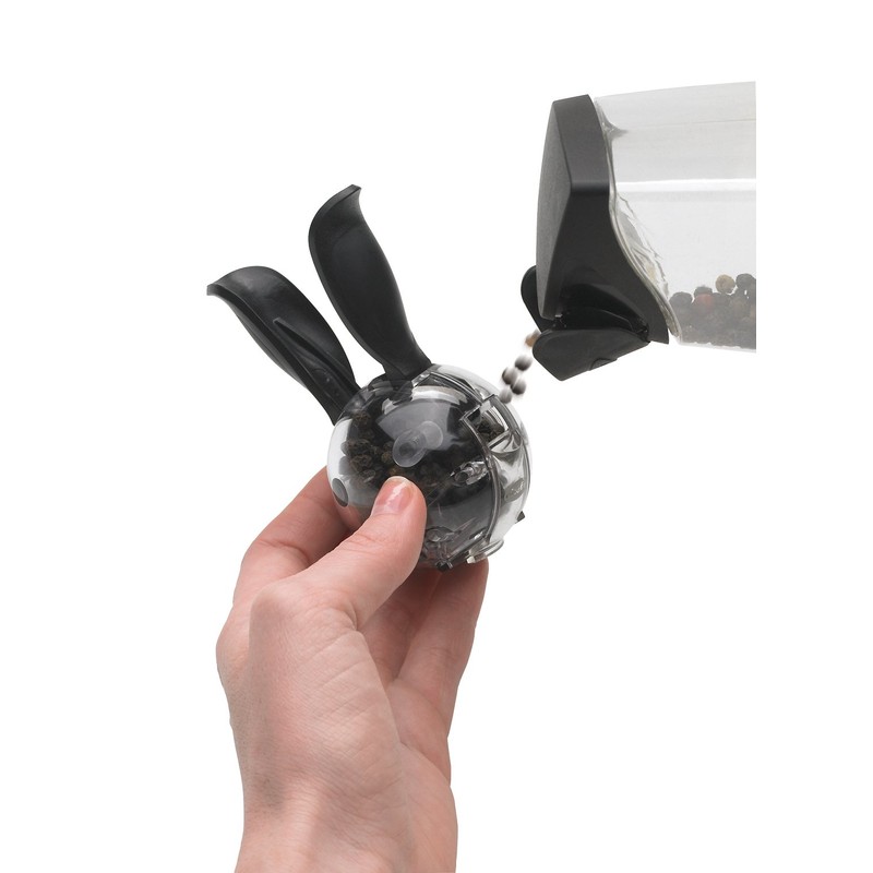 Chef ' n ミニマグネティック ペッパーボールとソルトボールセット ミニ ブラック 27491