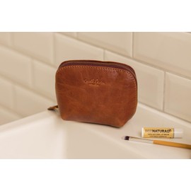 Gusti Leder Studio "Leo" Genuine Leather Cosmetic Make-Up Beauty Bag Travel Pouch Waterproof Lining Vintage Unisex Red Brown 2A5-20-2wp