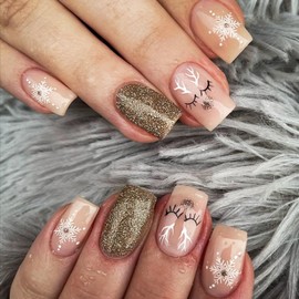 Christmas Press on Nails Medium Square Fake Nails Nude False Nails with Designs White Snowflake Winter Glitter Glossy Full Cover Glue on Nails Xmas Acrylic Nails for Women Girls 24 Pcs