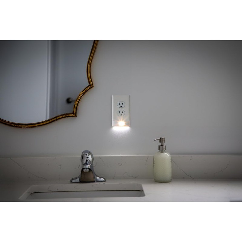 SnapPower 1 Pack StormLight Power Failure Night Light Outlet Cover