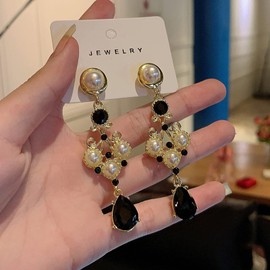 Vintage Pearl Earrings Black Earrings for Wowen Pearl Drop Earrings Teardrop Chandelier Long Dangle Earrings Baroque Earrings Bohemian Earrings