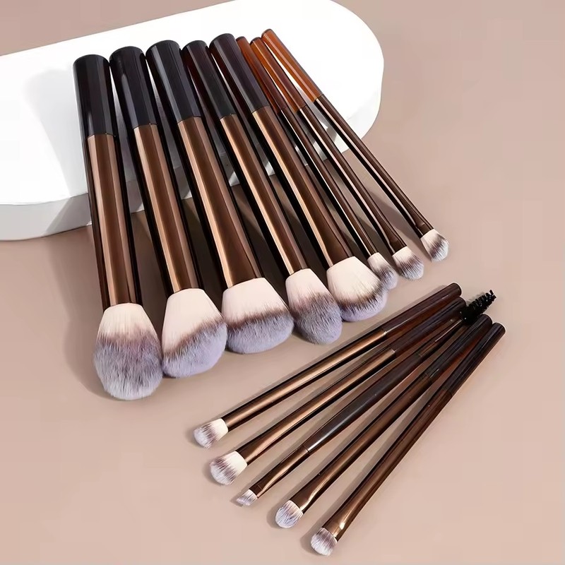 13-Piece Makeup Brush Set for Everyday Cosmetic Application – Wool