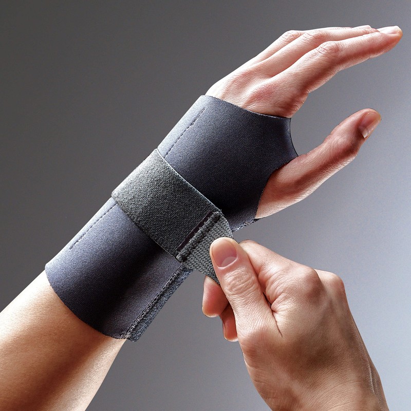 Futuro FUTURO Compression Stabilizing Wrist Brace, Left Hand, S/M