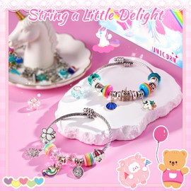 BLUEQUE Charm Bracelet Making Kit - 200 PCS Girls Gifts with Jewellery Making Kit Box, Girls Toy That Inspires Creativity and Imagination, DIY Crafts Supplies Kits for Girls 6 7 8 9 10 11 12 Year Old