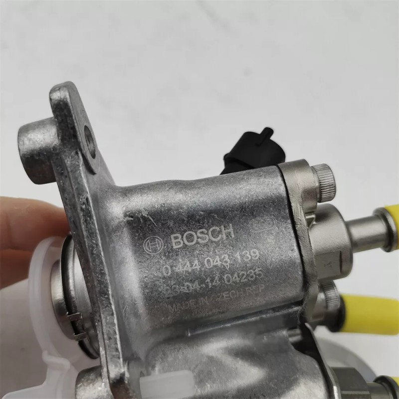 Cummins 2888173 DEF DOSER Diesel Exhaust Fluid Injector for Cummins