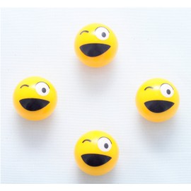 4 x Valve Caps Ball Winking Winking Face Yellow Valve Cap Vsmzw