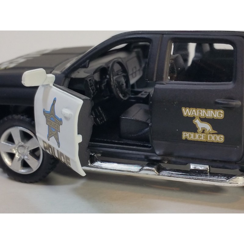 KiNSMART 2014 Chevrolet Silverado LTZ Crew Cab 4x4 1:46 Scale