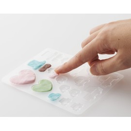 貝印 Kai X COOKPAD Cookie Decoration Mold (The Maidens Are Falling In Love With This 3 Piece) DL – 8035